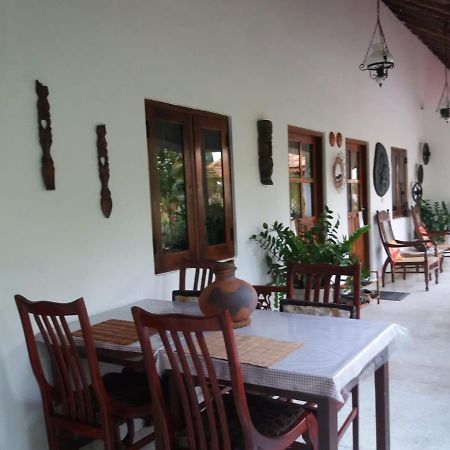 Embiente Guest House Negombo Bagian luar foto